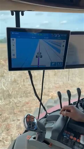 1.1K views · 23 reactions | Sveaverken F200MAX auto steer system in Brazil! Simple interface and it’s very smooth to use!    Sistema de piloto automático Sveaverken F200MAX no Brasil! Interface simples e muito fácil de usar! | Sveaverken Eric Zhong | Facebook