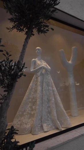 AFEEFY INTERIOR DESIGN on Instagram: "Interior design for a bridal couture studio . . Bridal couture @sarah.shawah.couture Filmmaker @asidahir Light @dori_kimhi_lighting @orot.2000 Custom Reception Desk @cw_carolinewolfshowroom Handcrafted Sculptures @noura.at17 Furniture Pieces @darnadesign_ Woodwork @osama_salman_51 aluminum @hmodi_halabi Gypsum contractor @gantz.engineering curtains @special_design_gaia_center Signage design @anak.hashltem"