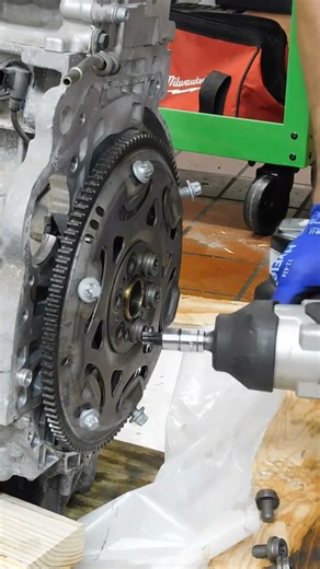 n20 bmw engine breakdown. Amazing what a difference new batteries for my drill make #mechanic #car