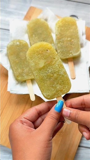 Grapes Popsicles 😋#icecream #recipe #popsicle #summer #shorts #explore #shortsfeed #recipewithkavita