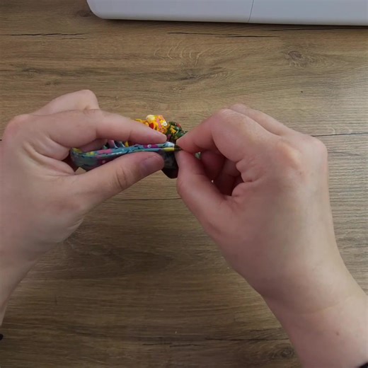 9.4K views · 64 reactions | Fabric Hair Scrunchie Tutorial | El Sanatları ve Hobi | Facebook