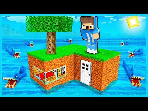 MIPAN & ZUZUZU BERTAHAN HIDUP DI LAUTAN YANG PENUH HIU MENGERIKAN DI MINECRAFT! SEREM BANGET