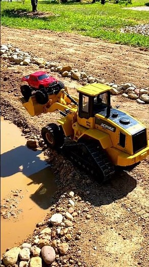 EPIC RC Rescue: Loader Lifts Monster Truck Over Mud Pit! 🚜💨