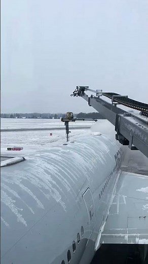 Aircraft Preparation for Winter Flight | Aircraft Deicing