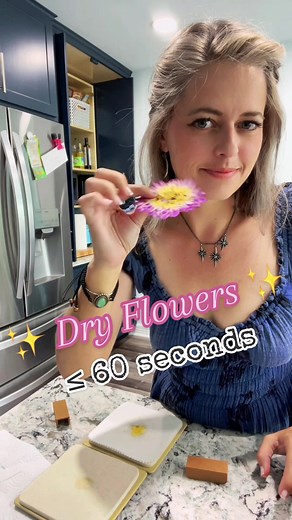 How to Dry Flowers in Under a Minute | Easy DIY Craft Tutorial