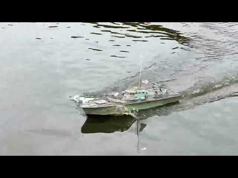 WWII MGB Radio Controlled Model Boat Sailing at Bury Lido