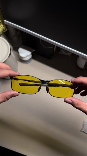 Unveiling the Benefits of Photochromic Polarized Glasses