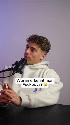 Esad & Joel | Boystalk Podcast on Instagram: "Woran erkennt man Fuckboys?🔞 #boystalkpodcast"
