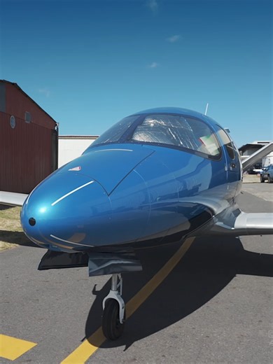 Despegue del Vision Jet N700DF en el Aeropuerto Tobías Bolaños