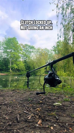 Carp Fishing: Locked Up Clutch & Slack Line Technique