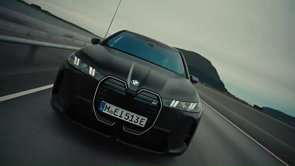 La nuova BMW iX, per il Sav elettrico più potenza ed autonomia