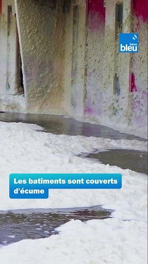 Les grandes marées : une mer d'écume impressionnante au Touquet