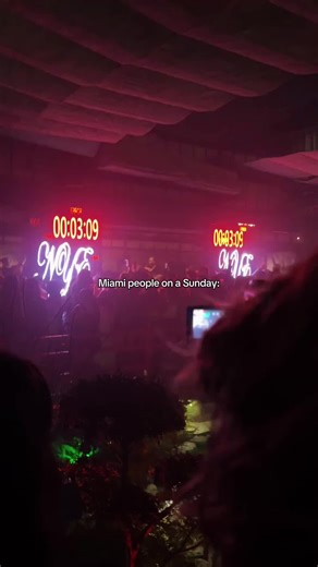 Party doesn’t stop for Sunday 🥵🔥 #miami #umiami #fiu #miamievents #miamiclubbing #miamiclubs #umiamievents #umiamifrats #plotsapp #umiamisyllyweek #syllyweekumiami #raves