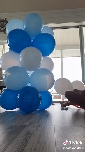 Balloon columns for the cutest mommy to be!!! @tianahxx01 💙 #diy #diyproject #balloon #ballondecorations #ballooncolumn #babyshower #babyshowerideas