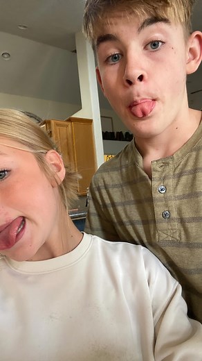 Found these cute texts from when I was in labor with Rome. 😆 I love their personalities so much! | Lyndsey Waite