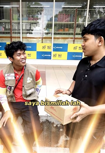 Wow @xkpenjahat kena serbu sampai member hilang slipper 🔥 Tahniah sekali lagi kepada para pemenang telefon 🎉 Golden Mission: Kongsi Rezeki terakhir kami pada 7 Mac jam 1 petang bersama @Makdi 🍉 — jangan lupa set reminder 😉 #MLBBGoldenMonth #MLBelanjaBaik #MobileLegendsBangBang #MLBB #GoldenMission