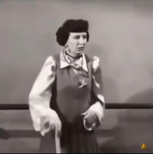 I LOVE LUCY! LUCY - HILLARIOUS BALLET SCENE