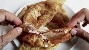 Çibörek is one of the most well-known börek varieties of Crimea and Central Asia Tatars who migrate to Turkey. ‘Çi’ word means ‘delicious’ in Tatar language and yes, it is a very delicious börek that