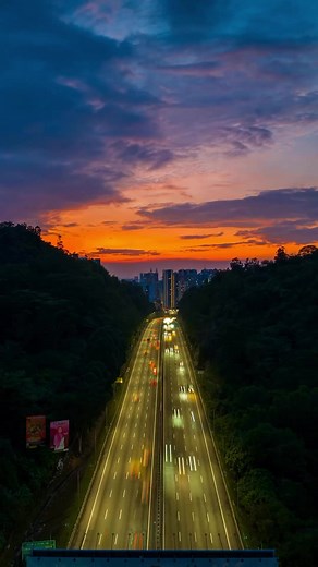 MALAISIE 🇱🇷 Kuala Lumpur/ Langkawi/ Putrajaya ♦️Du 14 Novembre au 24 Novembre 2023 💰275.000 DA 👉Hôtel BERJAYA TIMES SQUARE à Kuala_Lumpur 👉Hôtel CAMAR RESORTS à Lungkawi 💕#اليوم_الأول موعدنا على الساعة الثانية عشر 12:00 في مطار هواري بومدين #اليوم_الثاني: الاستقبال في مطار كوالالمبور الدولي من قبل مندوب الشركة ثم التوجه إلى الفندق ، مساءً يمكنك الذهاب في جولة لزيارة جالان بوكيت بينتانج ( شارع العرب ) 🏙حيث المطاعم والمقاهي العربية والمجمعات التجارية المختلفة ... 💕#اليوم_الثالث: صباحاً بعد