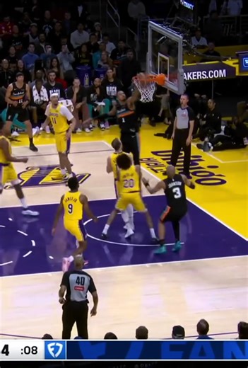 40 Points Alien Performance: NBA Highlights