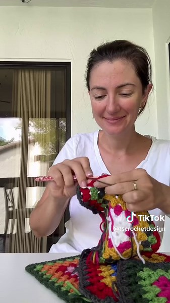 Bulky Oversized Pullover Crochet Pattern | tscrochtdesign.com