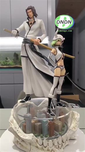 Coyote Starrk: Primera Espada de Bleach en Detalle