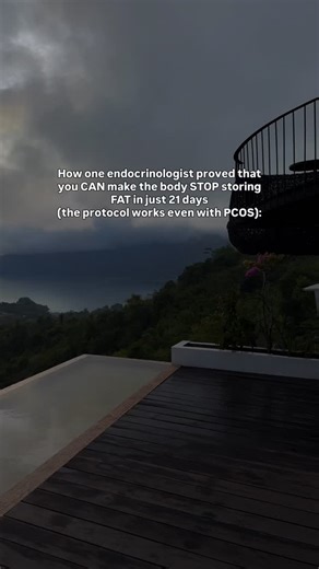 Yelyzaveta Storozhuk on Instagram: "1. Fat is not about calories - it’s about threat mode For 15 years, she studied women with PCOS, insulin resistance, and hypothyroidism. They all ate little, exercised - and still gained weight. The issue wasn’t food. The body was stuck in “starvation / danger” mode. In that state, every calorie turns into fat. You don’t need to eat less - you need to turn off the alarm in the hypothalamus. Then the body starts releasing fat on its own. 2. Insulin “windows”: W