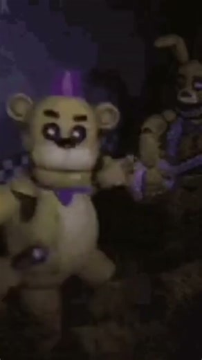 Freddy bear dançando na frente do springbonnie kkkk