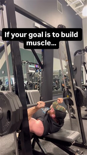 Jon Heck on Instagram: "When I was younger and naive, I would enter into a “bulking” phase with the goal of adding a ton of bodyweight. I saw that as the end all be all of gaining muscle. I now enter into growth phases (notice the change in terminology) with the goal of adding as much weight as possible to all my lifts, across multiple rep ranges. While simultaneously being an absolute machine with diet execution, eating enough to support a slow and patient uptick in bodyweight over the course o