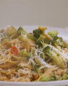 SAUSAGE PASTA! An Oliver family favourite, and we can see why!!! jamieol.com/SausagePastaRecipe | Jamie Oliver