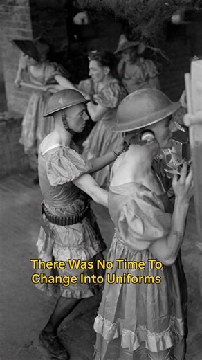 1940 photos of British gun crews. #history #ww2