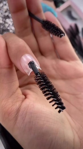 Mascara Wand False Lash Nail 👀💅🏽 #nails #nailart #nailtutorial #acrylicnails #beautyhacks #mascara