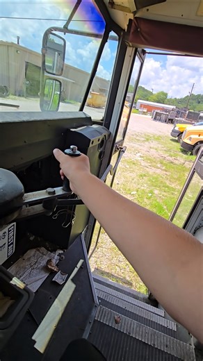 Manual Door operation / Blue Bird FS65 School bus #bluebird #old