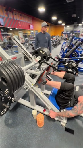 Leg day 6 for 6 x3. I know error were made, But I don’t care, I’m over here learning and growing. Pretty impressed with myself. ##fypシ##legday##chickenlegs#growth