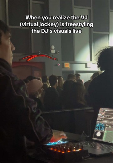 Experience Live VJing at Radius Chicago