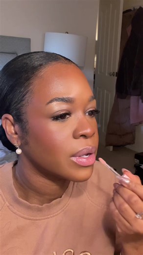 Quick 4-Minute Makeup Tutorial with Kylie Cosmetics