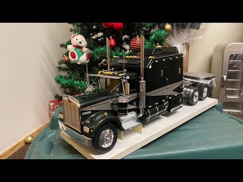 Restoration of a classic 1:16th scale Kenworth A-model