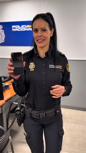 Policía Nacional on Instagram: " ¿Aún no sabes cómo llevar tu DNI en el móvil? Te enseñamos cómo activarlo de manera rápida y segura ⬇️ #seguridad #policia #miDNI #iOS #android"