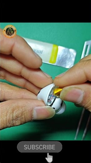 A Quick Fix Airpods Pro 2 battery replacement in 30 Seconds 😱🤯 #youtubeshorts