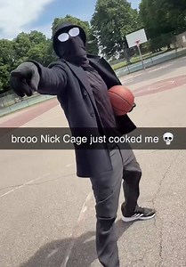 Spider-Noirs a hooper😂 #spidernoir #nicolascage #impression #basketball #spiderman