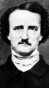 La muerte de Edgar Allan Poe, ocurrida el 7 de octubre de 1849 en Baltimore, sigue siendo uno de los episodios más enigmáticos y debatidos de la literatura estadounidense. Poe, reconocido por su obra oscura y su talento como poeta y narrador, fue encontrado en un estado de extrema delgadez y confusión en las calles de Baltimore, vestido con ropas que no eran las suyas y exhibiendo signos de desorientación mental. Fue llevado al Washington College Hospital, donde permaneció ingresado durante cuat