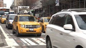 Yellow cab drivers want lawmakers to suspend congestion surcharge on taxis