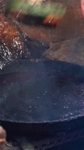 12K views · 72 reactions | Hoffman Batiks made on the island of Bali for over 30 years. A prideful tradition of art, beauty and quality. A fun glimpse at McKenna Ryan's Jelly Fish batik collection in the making! #batiks #hoffmanbalibatiks #fabric #quiltingfabric #quilting | Hoffman California Fabrics | Facebook