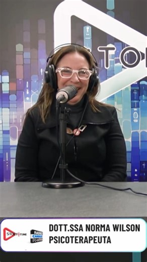 Storytimeofficial on Instagram: "Ai microfoni con DOTT.SSA NORMA WILSON - PSICOTERAPEUTA @_norma_wilson_ #storytime #canaleitalia #podcast #psicoterapeuta #psicoterapia"