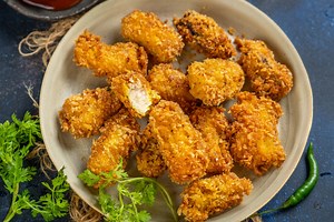 Super crispy from the outside and juicy from the inside, these Homemade Fish Fingers are a breeze to make. You can’t go wrong with this delicious and easy recipe. Full Recipe - https://www.whiskaffair.com/fish-fingers-recipe/ #fish #fingers #fishfingers #crispy #starter #cooking #kitchen #trending #nonvegfood #fishcurry #delicious #easyrecipes #quickrecipes #eveningsnacks #rain #rainyday #sidedish #dip | Whiskaffair