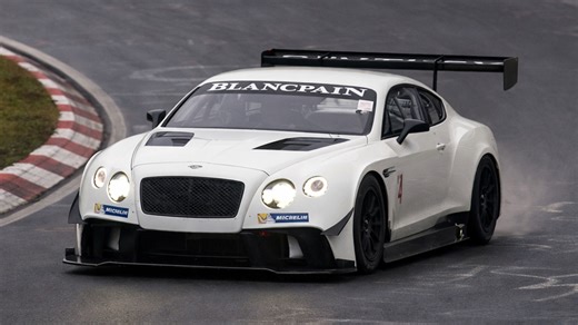 Nürburgring supercar session features Bentley Continental GT3