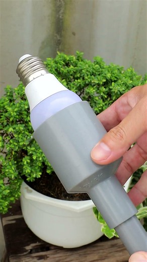 Genius Trick to Install a Light Bulb in High Places #diy #craft #tips
