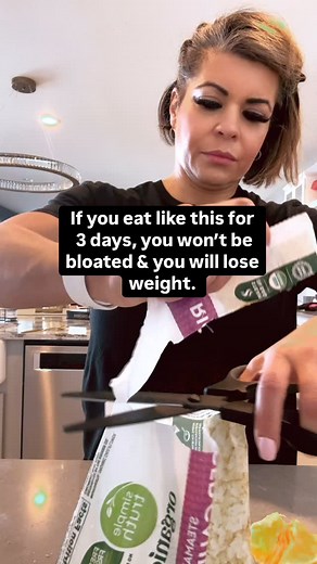 57K views · 1.7K reactions | EAT LIKE THIS FOR 3 days. No I am not suggesting that every single meal is this one. I’m just sharing to eat like this meaning protein vegetable, a healthy piece of fruit. Add some rice or a different vegetable or a different protein. Just eat the food you cook at home more than the food you eat that has been made for you. That’s what this is about the more you cook yourself the better you will feel.  | Karina Rabin | Facebook