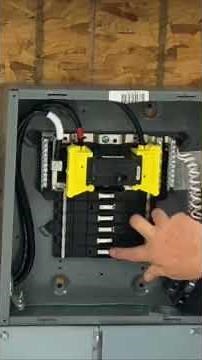 How do electricians balance the amp load in your electrical panel. #diy #home #electrical tips
