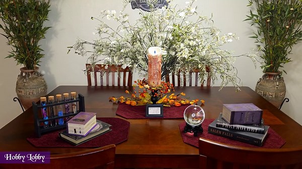 How to make a WITCHY Halloween table: Halloween decorating tutorial